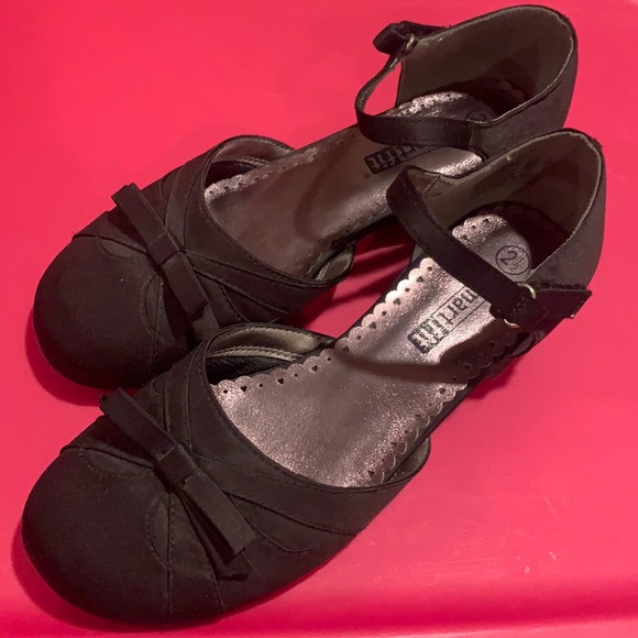 Smart fit Black Girl’s Heels - Picture 1 of 4
